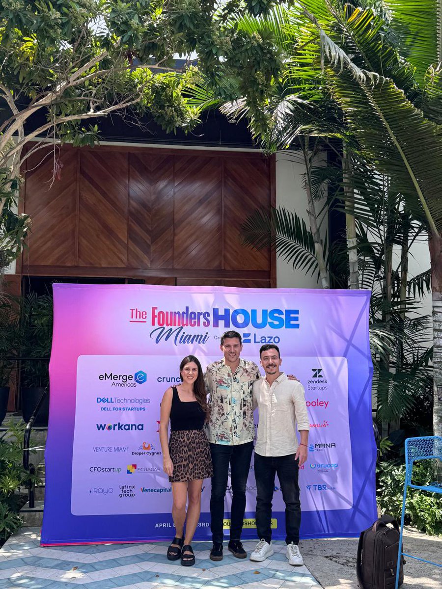 ArtPlacerApp's tweet image. We’ve landed at #Miami for the #MiamiTechMonth. First stop is #MiamiStartupFestival hosted by @LazoUs Special thanks to @JuanMBarrero for the invitation!