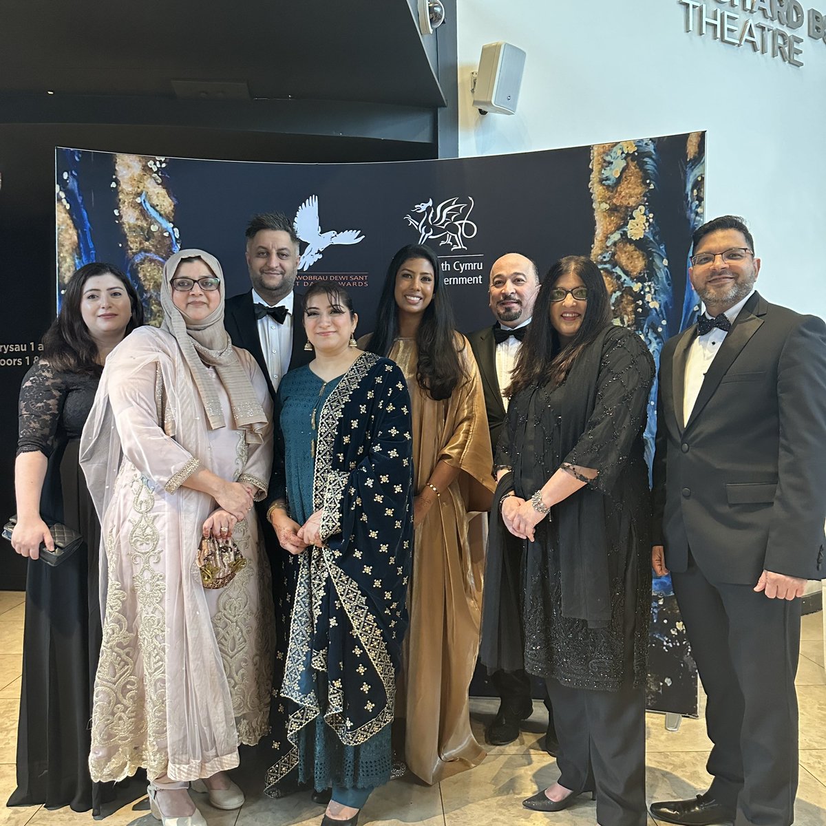 And here they are...

The finalists and guests have started arriving!

Pob lwc pawb 👏

#StDavidAwards #GwobrauDewiSant