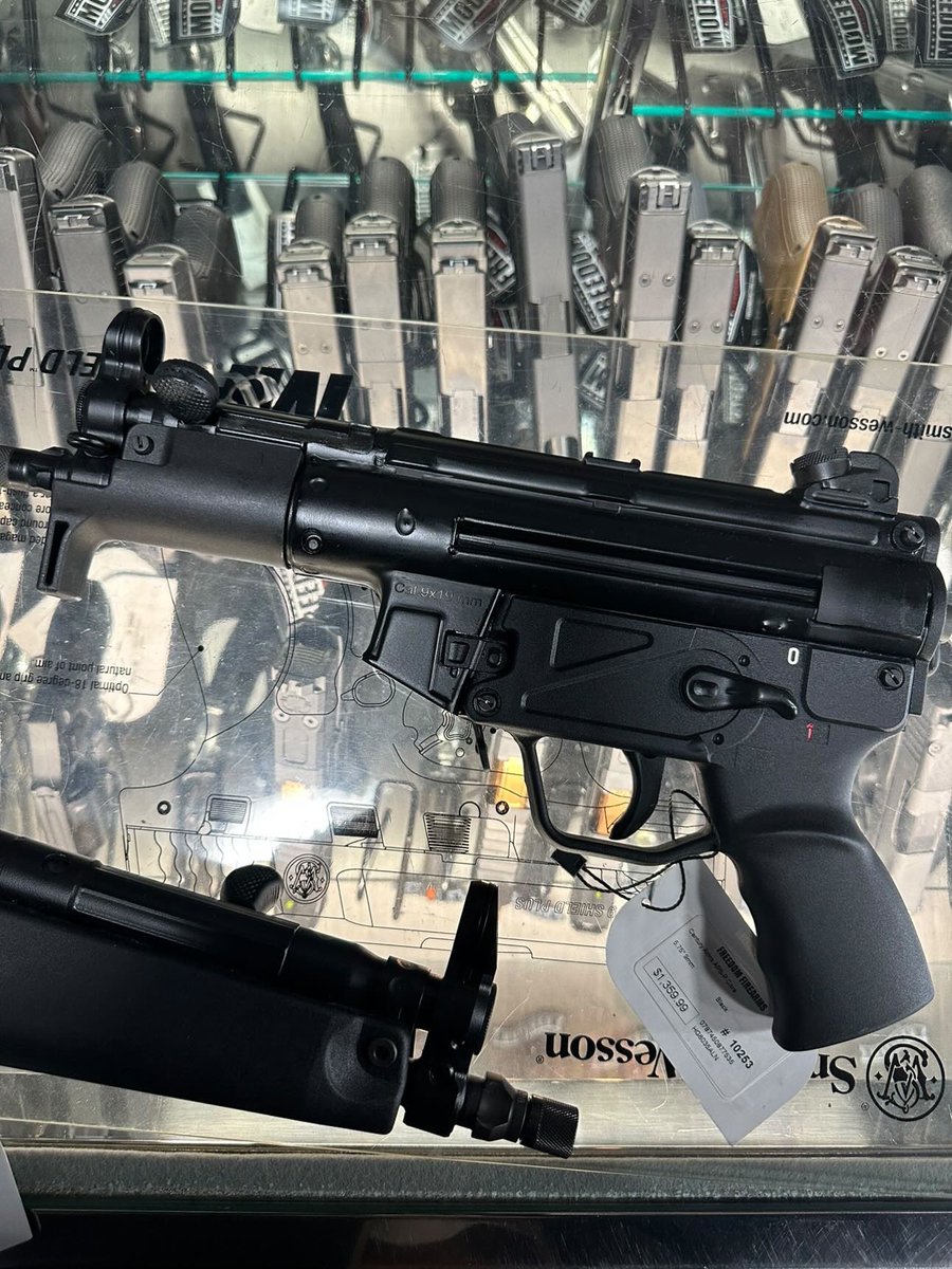 Help! Should I get the SIG MPX or AP5 ? What do y’all think?