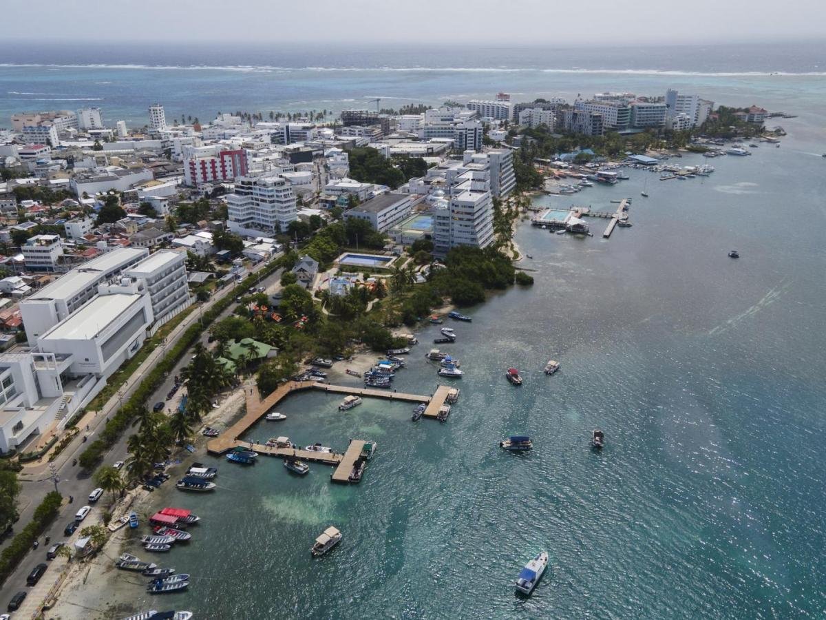 🔴 #ColombiaAlAire | Los organismos de Gestión del Riesgo de San Andrés iniciaron la preparación para la temporada de huracanes 2024. ¡Ponte al día con la #Actualidad!📻👉bit.ly/2OHd9xB