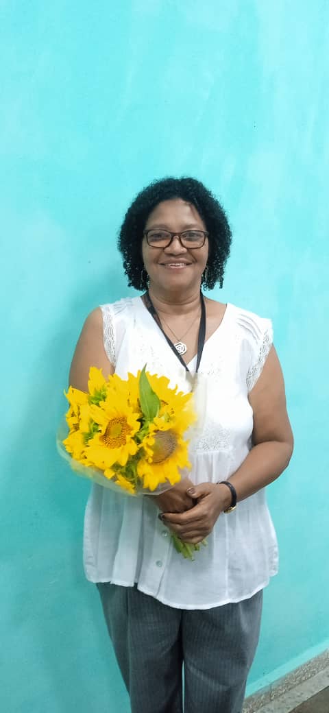 Se realiza cambio de J' Dpto-Carrera de Economía Fac Ciencias Económicas <a href="/UCLVCU/">UCLV 🇨🇺</a> 
Entrega la Dra Grisel Barrios q ocupó el cargo x 18 años, con excelentes resultados y  pasará a Coordinar la carrera
Recibe la Dra. Yerenis Torres q está preparada p/ el desempeño de estas funciones