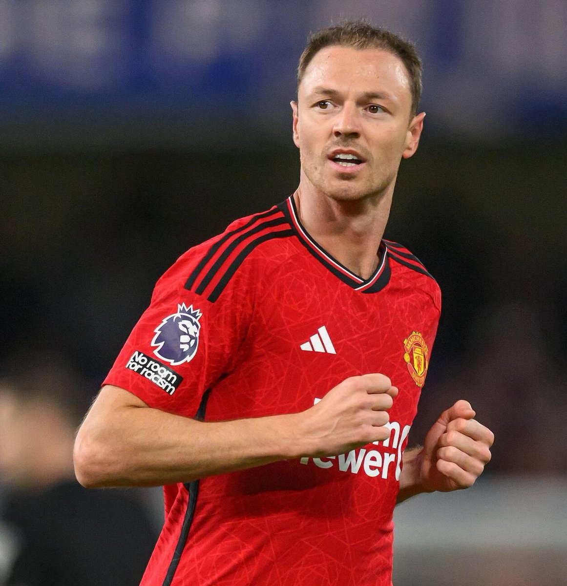 OFFICIEL ! Jonny Evans manquera le match contre Bournemouth en raison d'un problème musculaire qui l'éloignera des terrains pendant une courte période. #MUFC