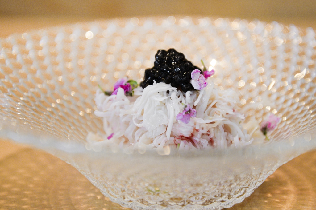 sushitamala's tweet photo. The presentation, the flavors, and the journey. ⁠
⁠
Make a reservation via @Resy [link in our bio]⁠
⁠
⌙⁠
#SushiTamaLA #ShowaHospitality https://t.co/np0JFCveA0