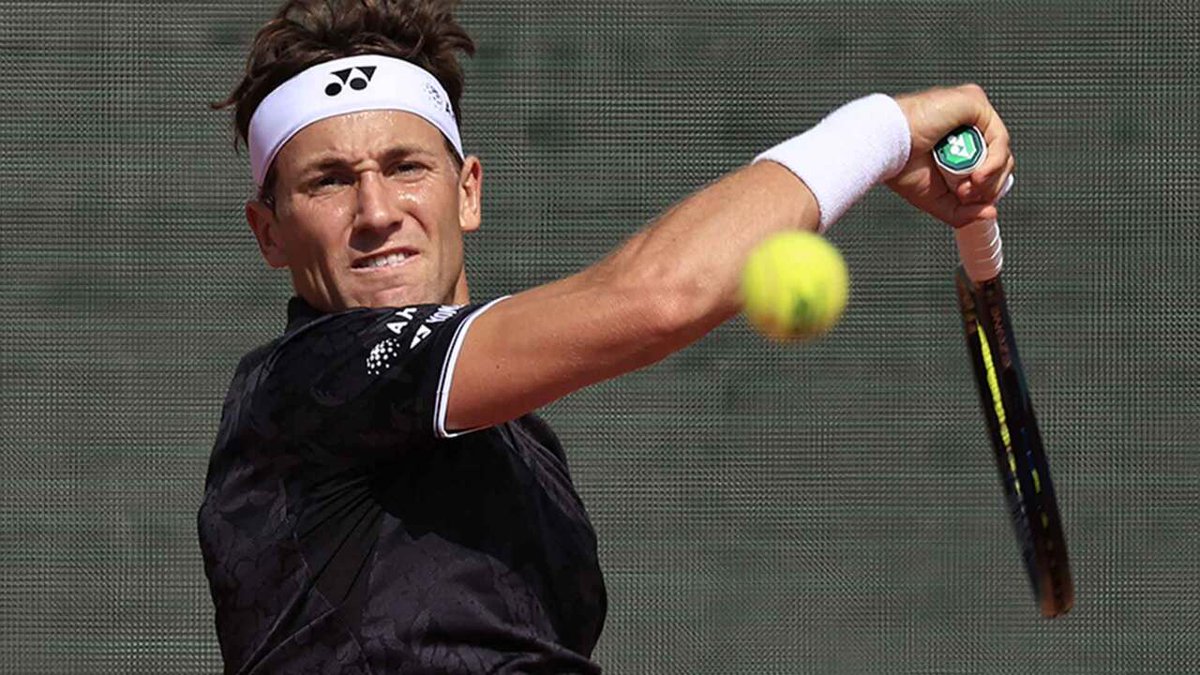 Casper Ruud easily beats Hubi Hurkacz 6-4, 6-2 to reach the QFs in Monte-Carlo for the 2nd time. Awaits Sonego or Humbert.