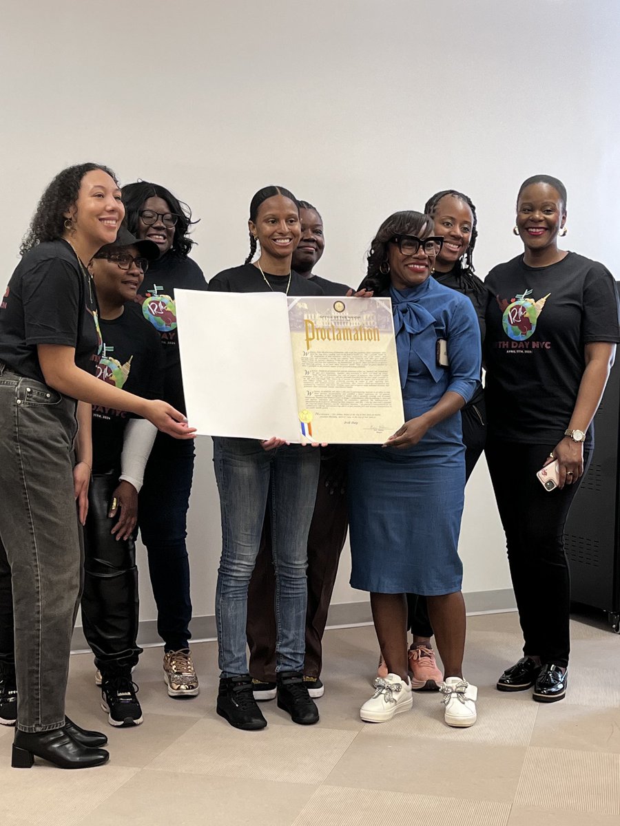 Happy Irth Day! Mayor Adams declared today ⁦@IrthApp⁩ (Birth Without Bias) Day, commemorating ⁦@iamKSealsAllers⁩ and team’s work to lift up Black womens’ voices for systemic change in health care