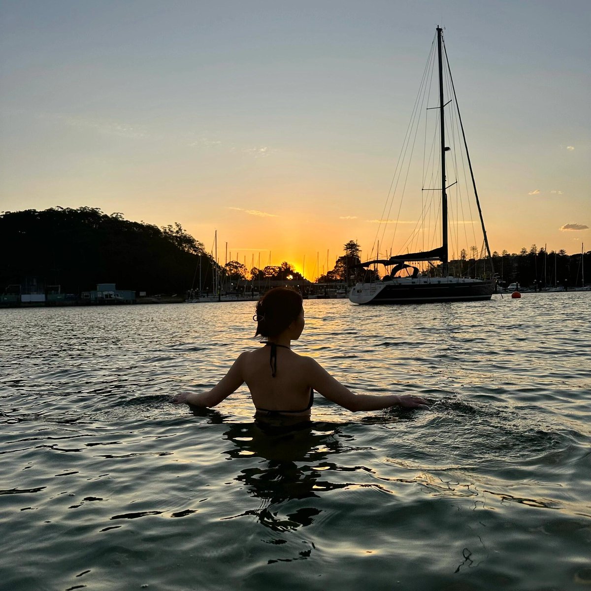 Ela47501931's tweet photo. Lost in the tranquility of Clontarf Beach.#TakeMeBack ☀️ https://t.co/9I1vzi7fGC