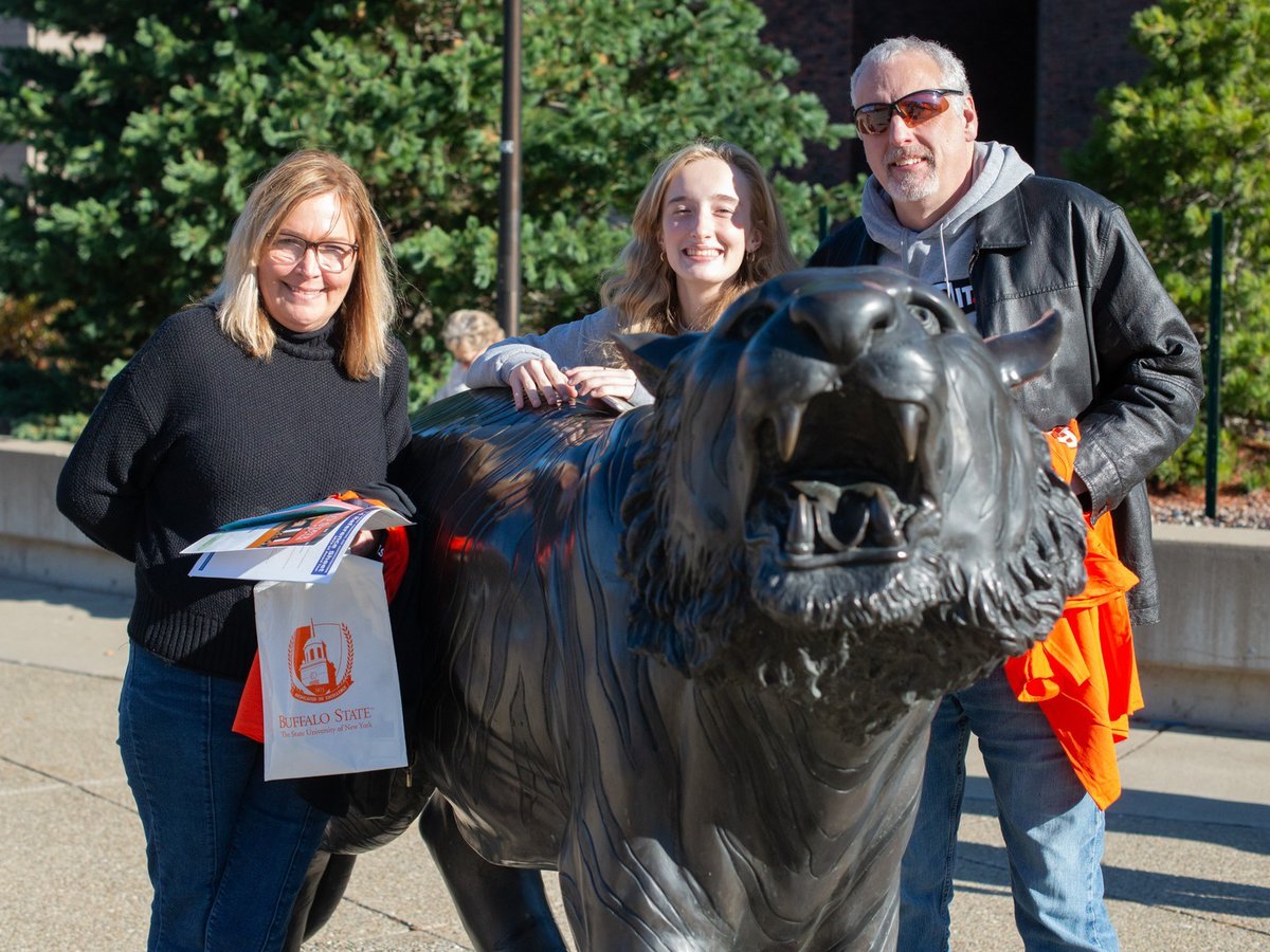 Join us on campus on Saturday, April 20 for Open House! 🤝 Meet faculty, staff, and students 📍 Take a campus tour 📚 Learn about academic programs and majors 🎭 Attend a performance or athletics event 🦬 Explore Buffalo suny.buffalostate.edu/open-house