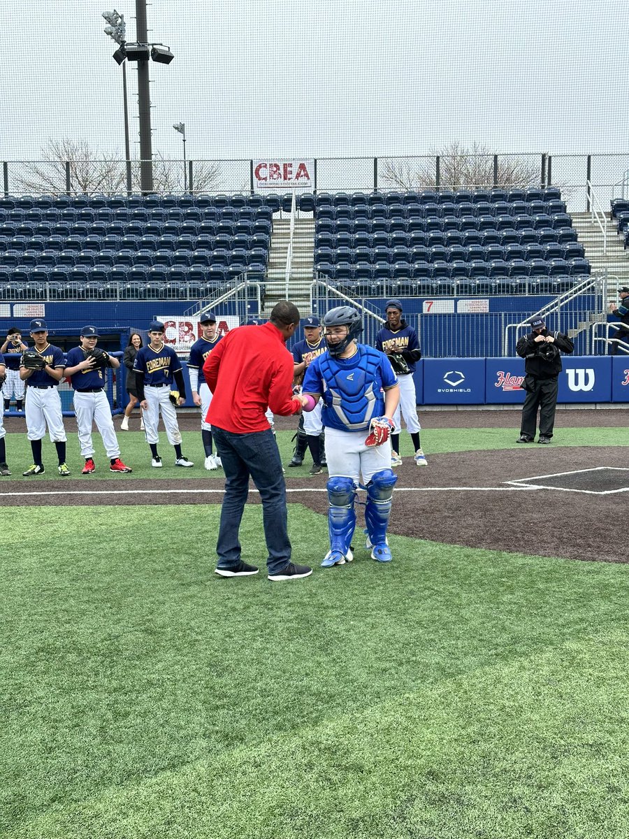 Curtis Granderson is onsite for the first pitch to help us kick-off an incredible slate of games for Jackie Robinson Baseball Weekend across Chicagoland! Join us at Granderson Stadium, Ozinga Field and more locations as we honor Jackie Robinson! ⚾️🔽 cpsathletics.com/jackie-robinso…