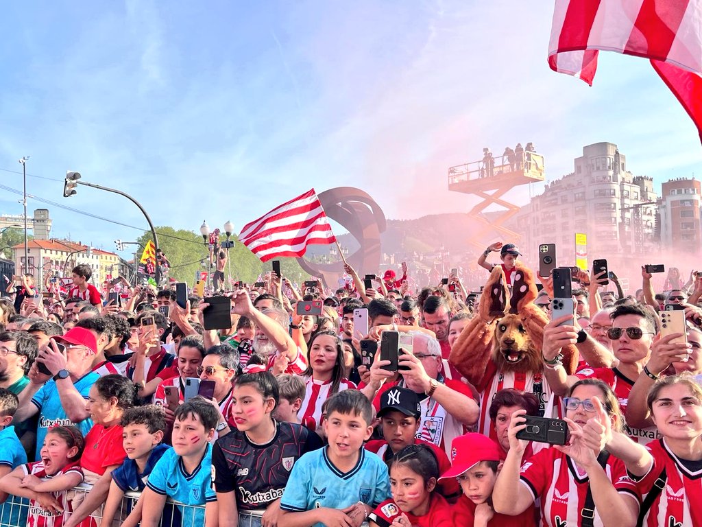 All eyes on them... Athletic Club's historic 2024 Copa del Rey winners.