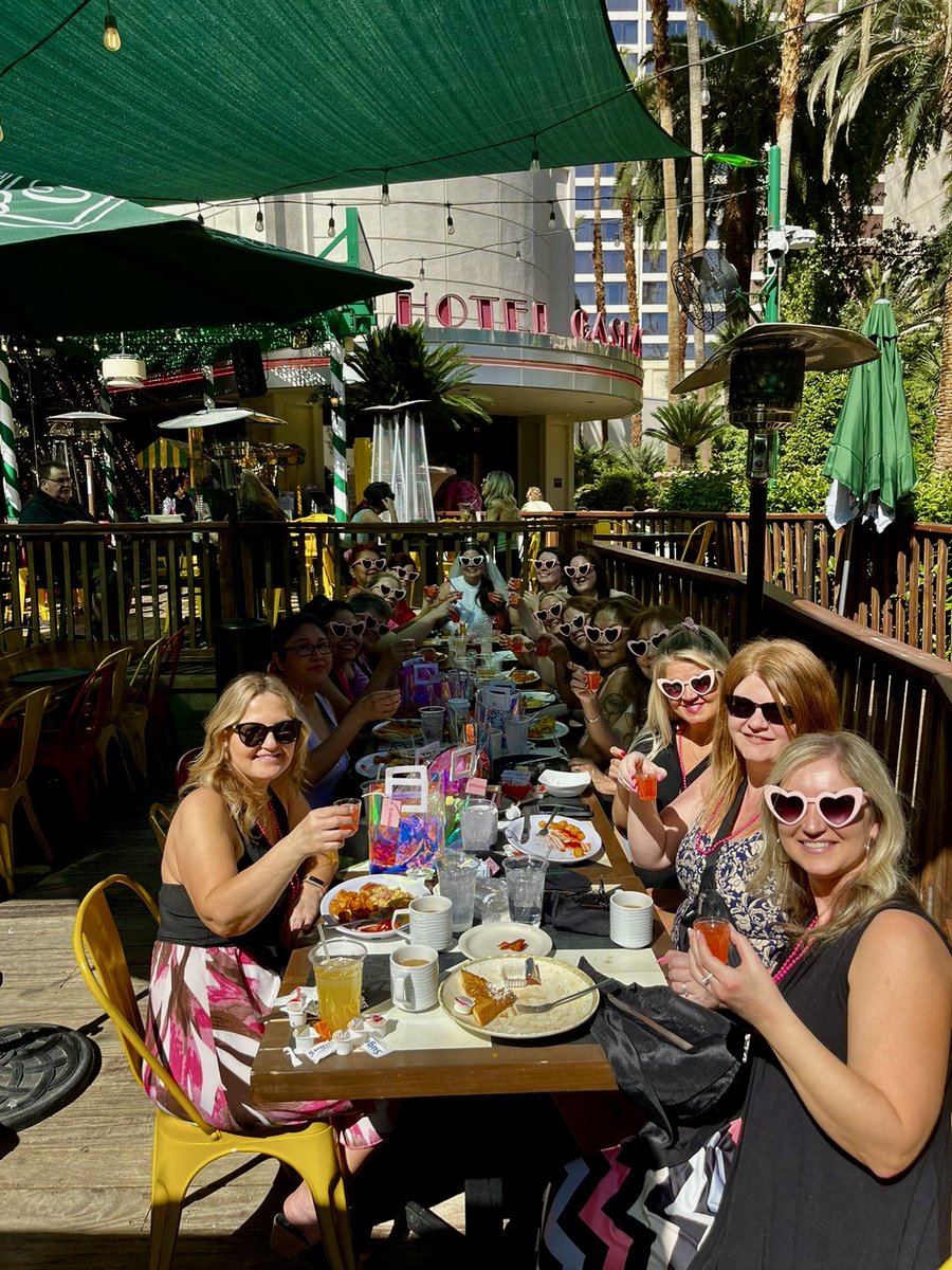 STUNNING day to celebrate a Bachelorette on our patio! 👰‍♀️💘 

•
•

#vegas #lasvegas #lasvegasfood #vegasfood #lasvegashappyhour #vegashappyhour #lasvegasdrinks #vegasdrinks #lasvegasrestaurants #lasvegasrestaurant #vegasrestaurants #vegasrestaurant #lasvegasbachelorette