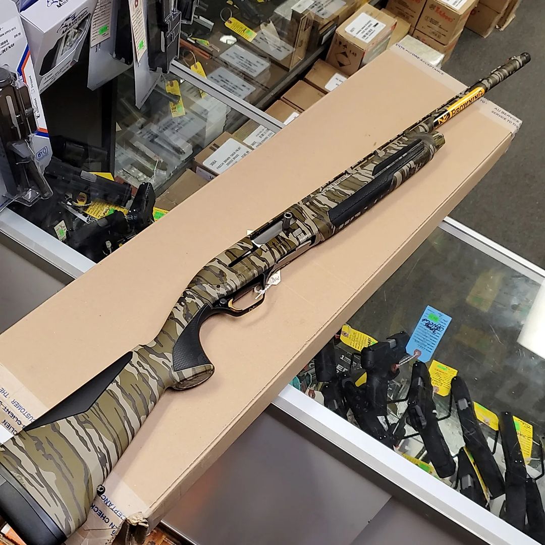 New arrivals!!

 Browning Maxus II 12gauge #bottomlandcamo #12gauge #browning #maxusii