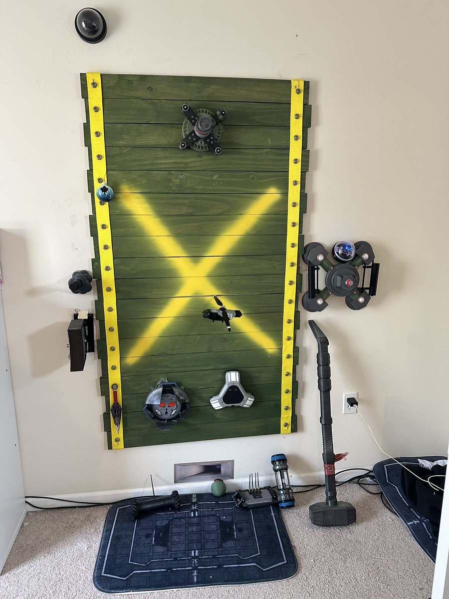 Royal Penguin | Ryan tweet media