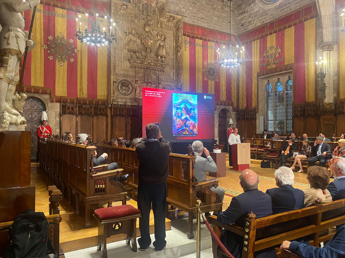 🏅 Aquesta tarda hem estat presents al lliurament de la Medalla d'Or al Mèrit Cívic a la Federació d'Entitats Culturals Andaluses a Catalunya (FECAC) al Saló de Cent, on hem pogut veure per primera vegada el Cartell de la 51a Feria de Abril de Catalunya 2024 💃