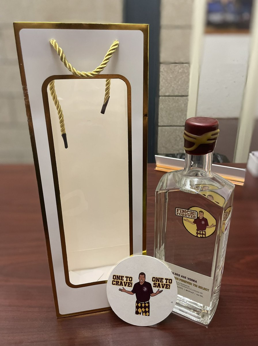Thanks to T.O. for all he does for @CMUniversity and @CMUAthletics! I’m now ready for a celebratory 🥃 after the next big Chippewa win! Cheers, Chippewas! 🥂 #FireUpChips🔥⬆️