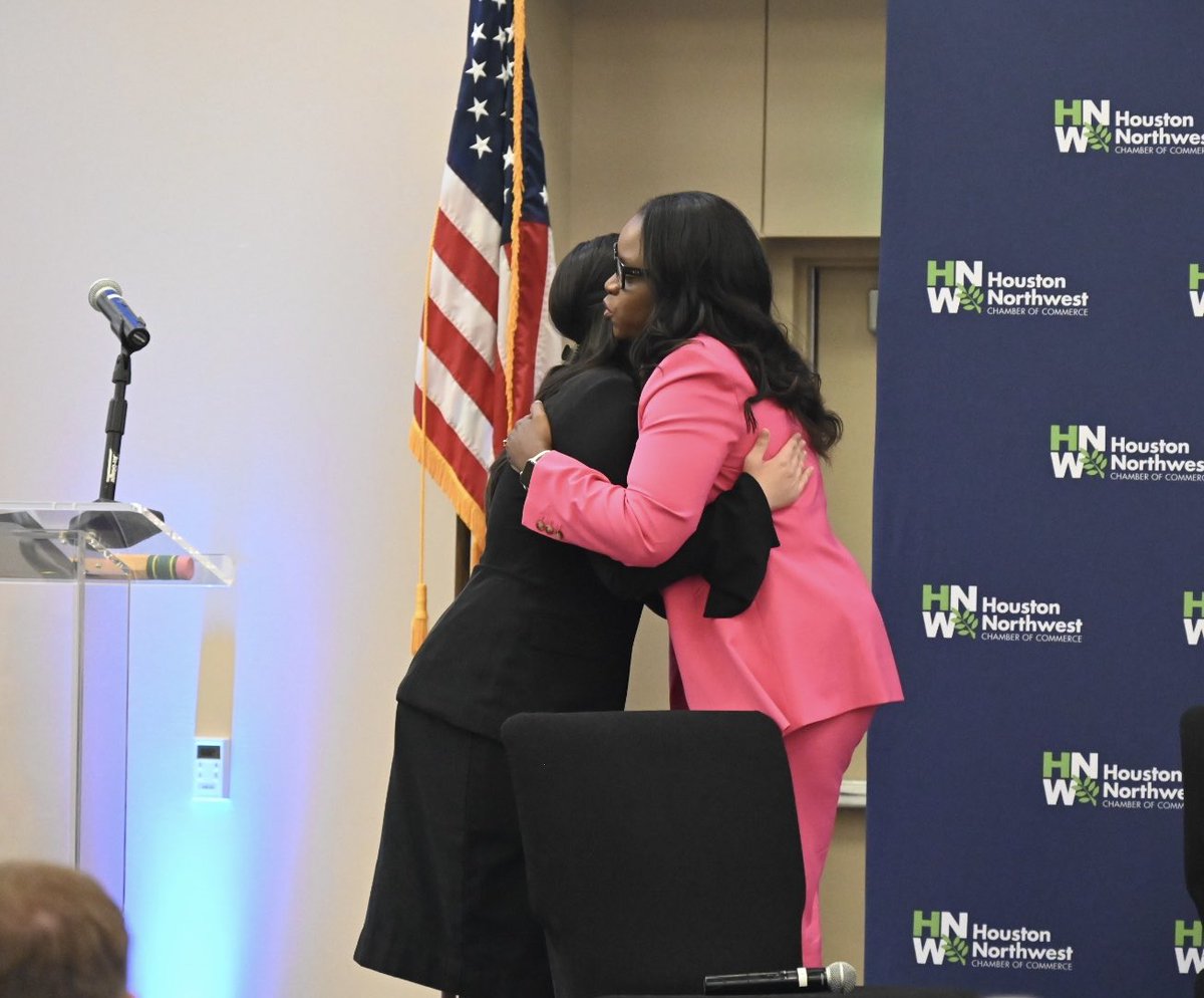 ⁦@drgoffney⁩ was introduced by Ashley Ramirez, President of BPA at MacArthur HS at the North Houston Chamber Luncheon. Ashley did a great job!