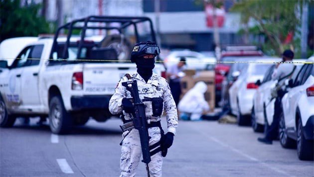 NARCO INTEL The Chief of Police of Acapulco, Mexico, was ambushed by heavily armed men while he traveled in an official vehicle. He died of multiple gunshot wounds on the way to the hospital. #guanajuato #guerrero #mexico #cartels #terrorism #police