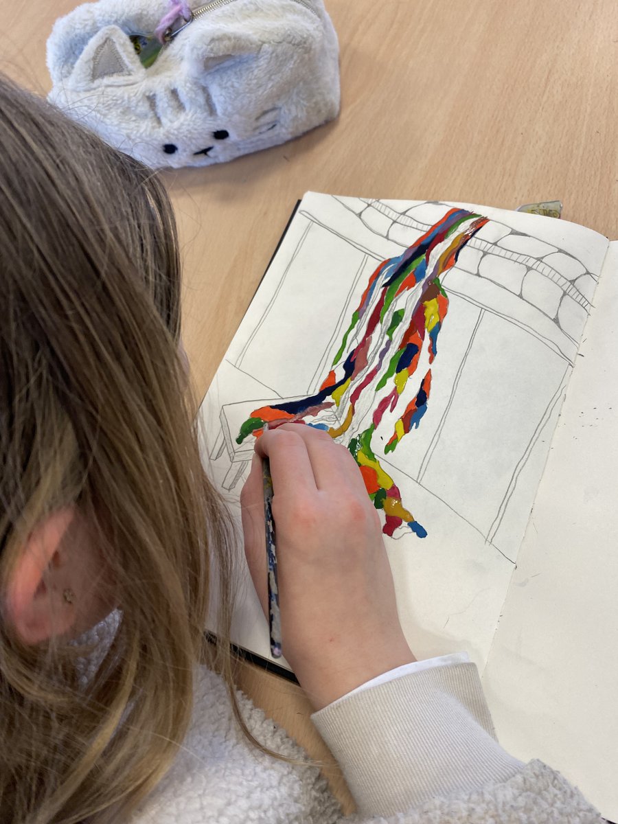 Penser l’accrochage : les élèves de 5ème <a href="/ChaapMermozLyon/">CHAAP Collège Jean MERMOZ</a>, accompagnés de la plasticienne Morgane DEMOREUILLE cherchent des solutions pour mettre en espace le travail réalisé lors du workshop et anticiper la déambulation des futurs spectateurs. <a href="/academielyon/">Académie de Lyon</a>
<a href="/grandlyon/">Métropole de Lyon</a>
#CHAAP
