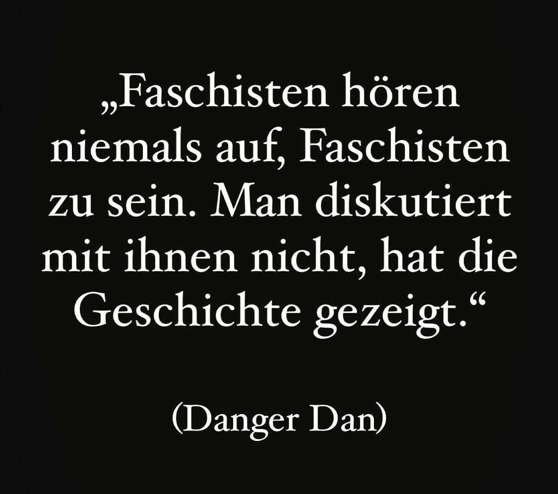 Dass <a href="/TiloJung/">Tilo Jung</a> Maximilian Krah interviewt, ist übrigens kein Stück cleverer als das Fernsehduell zwischen Voigt und Höcke. Wundere mich daher auch über Personen, die nur eins von beiden daneben finden.