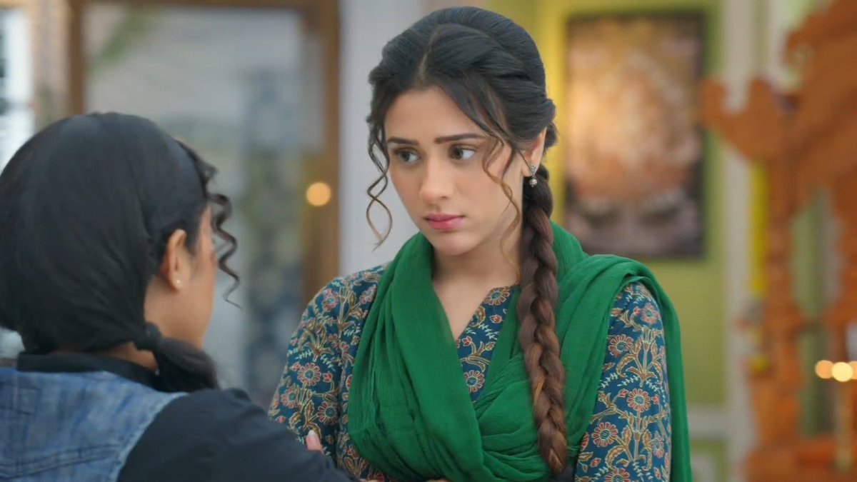 Grumpy baby, Sunshine baby❤️🤌

I adore how Jhanak has the right to be a littlo grumpy in front of Appu di, even if it's evaporated in a single hug bcoz no one loves her the way Appu di does🫶🧿❤️ 

#Jhanak #HibaNawab #AnkitaChakraborty #ApuJha