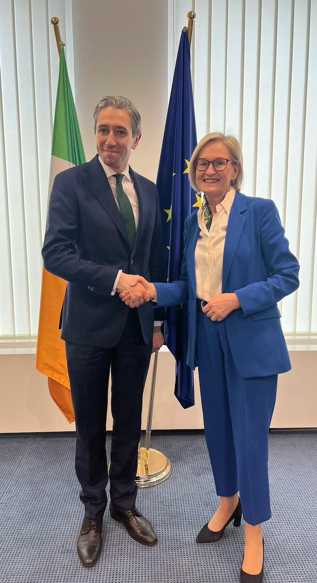 An eventful day of meetings for the incoming Taoiseach @SimonHarrisTD in Brussels🤝🇪🇺 Preparations well underway for his first #EUCO next week 🖊️🇮🇪