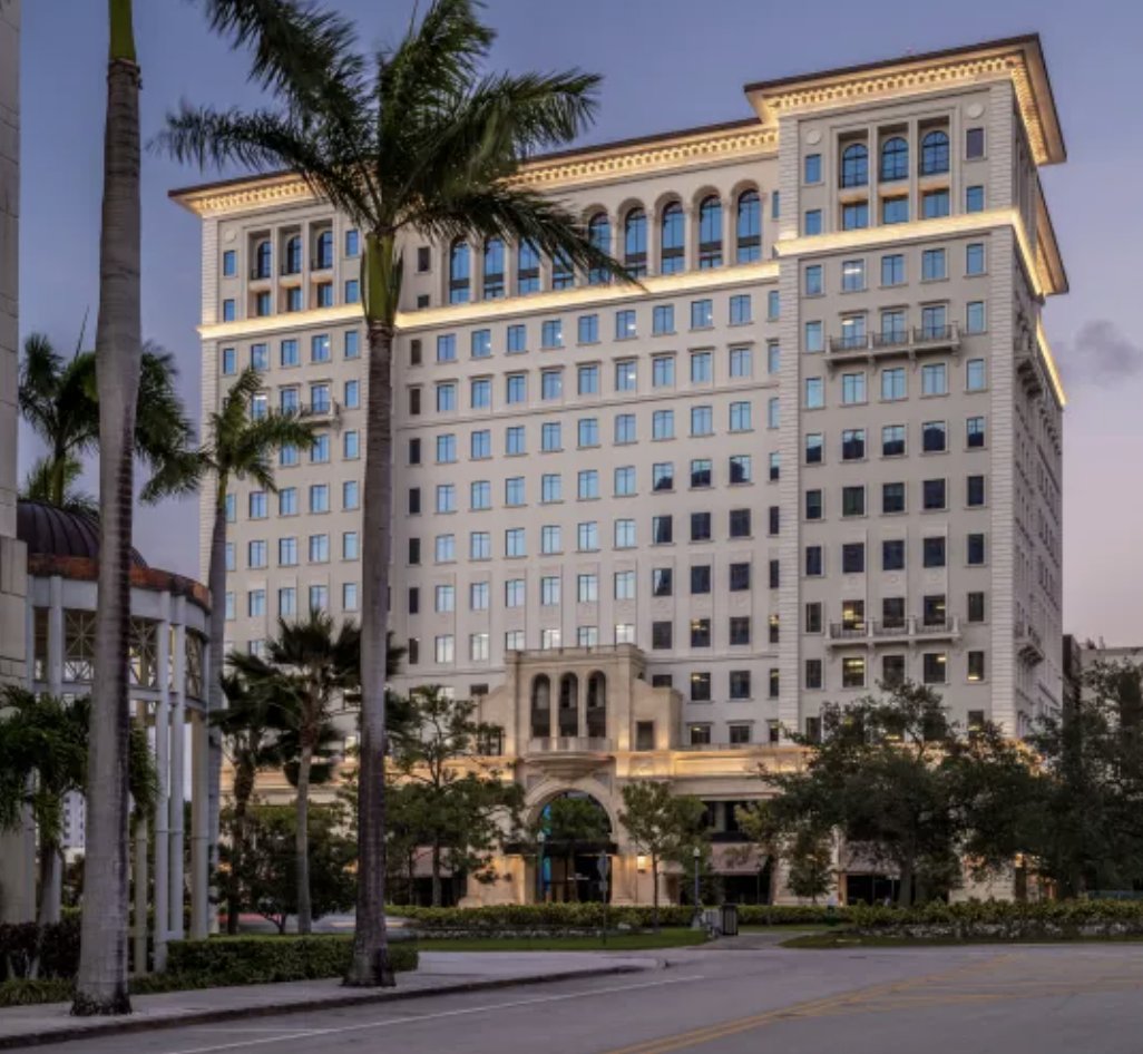 .<a href="/Apple/">Apple</a> is following the footsteps of other #tech giants like @Amazon &amp; <a href="/Microsoft/">Microsoft</a> and opening an office in #Miami. @commobserve ow.ly/4Czo50RekJ6 

#OBR #OBRmarketing #RealEstate #MiamiRealEstate