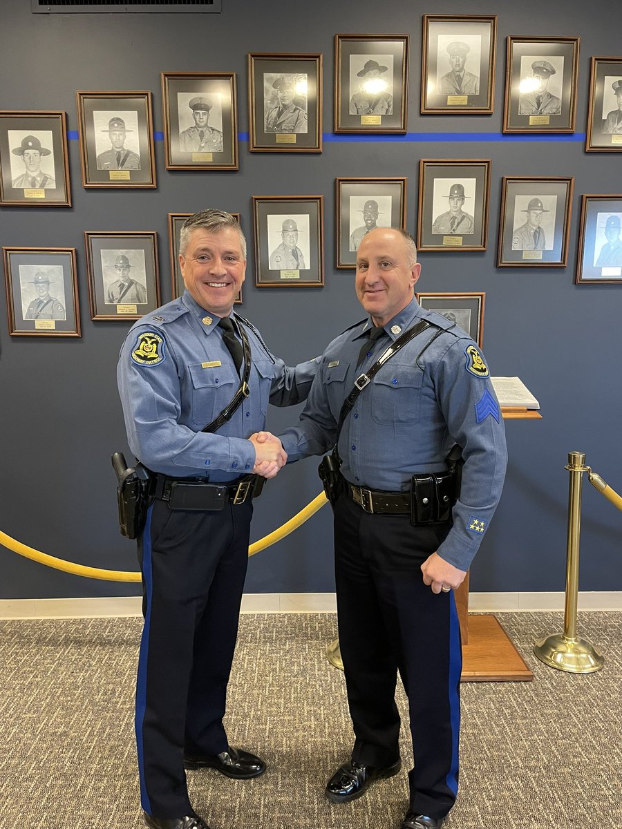 Master Sergeant Russ Shaul received his 25 Year Pin today. A small token of the Patrol’s appreciation of his service to the citizens of Missouri the past 25 years. Thank you Russ for all you do, leading, serving, and protecting your community! (📸Capt. Wilhoit & Sgt. Shaul)