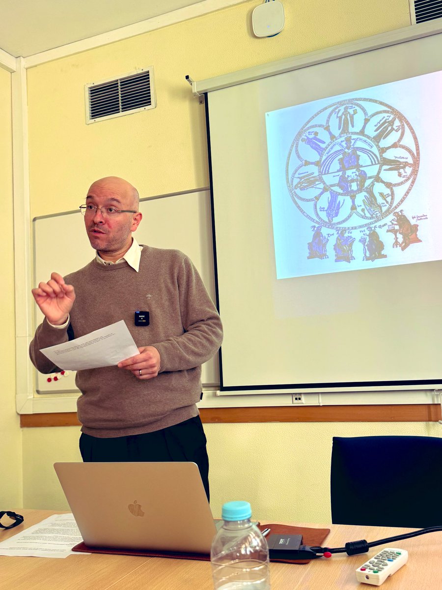 A wonderful CIUCHT conference #3 by Juan Acevedo @aceved0villalba: “Science & World Philologies: A Match Made in the Nine Heavens”, on the engagement between sciences and humanities. @ciuhct @ErcRutter @cienciasulisboa