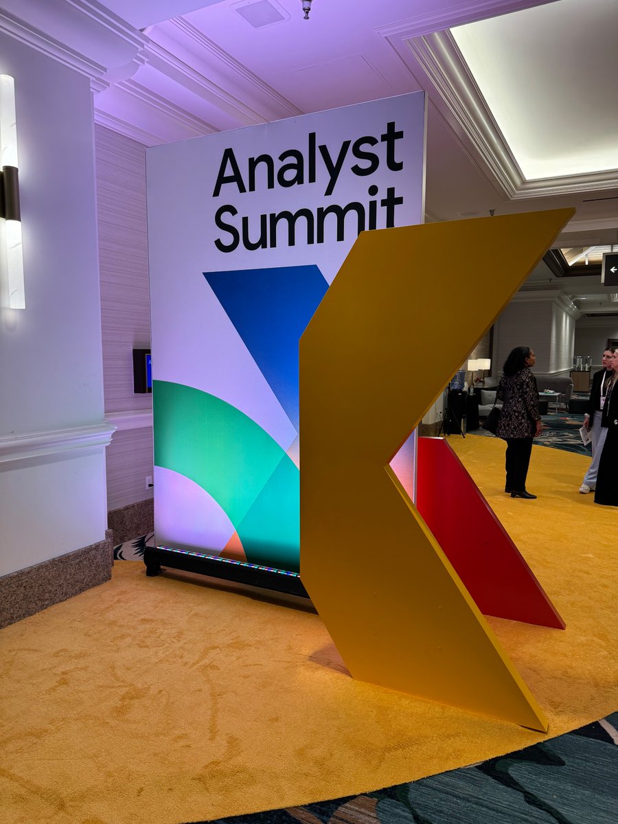 Many thanks to @s_look @rhoshimi @aholly and Tricia Chiou for the invite to join you at #GoogleCloudNext. And congratulations for putting on a really good analyst summit.