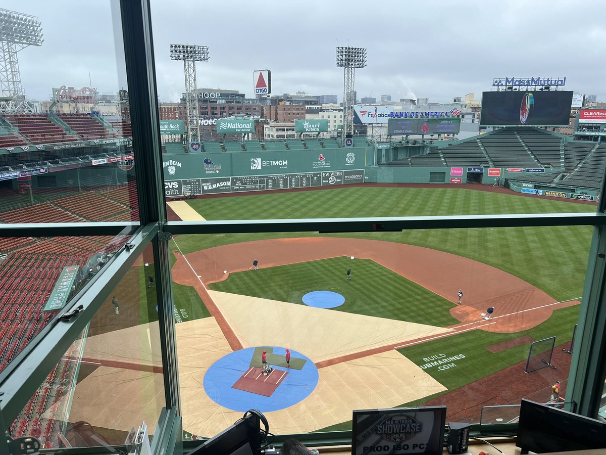 Almost time for first pitch … nice to see an old friend … “The Green Monstah”…. It’s @MLBNetwork “Showcase Baseball” …. From Fenway .. it’s the @Orioles - @RedSox ..7:05pm ET ONLY on @MLBNetwork .