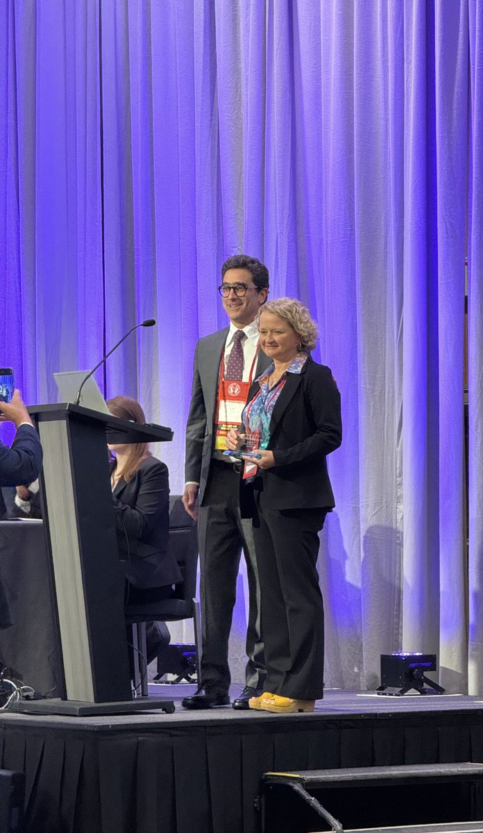 <a href="/J_Schwartz_MD/">Jamie McElrath Schwartz</a> being recognized by <a href="/PedsCardiacAnes/">CCAS</a> for putting together an awesome meeting. 

#CCAS24 #PedsAnes24