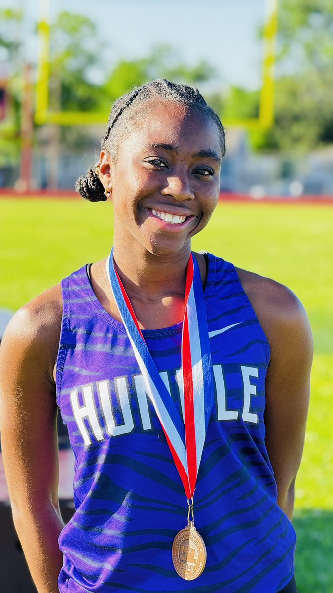 Congratulations to Aniya Childs on qualifying for the regional meet in the 100m. @HumbleISD_Ath @HumbleISD_HHS @RustyO1983 @HumbleISD