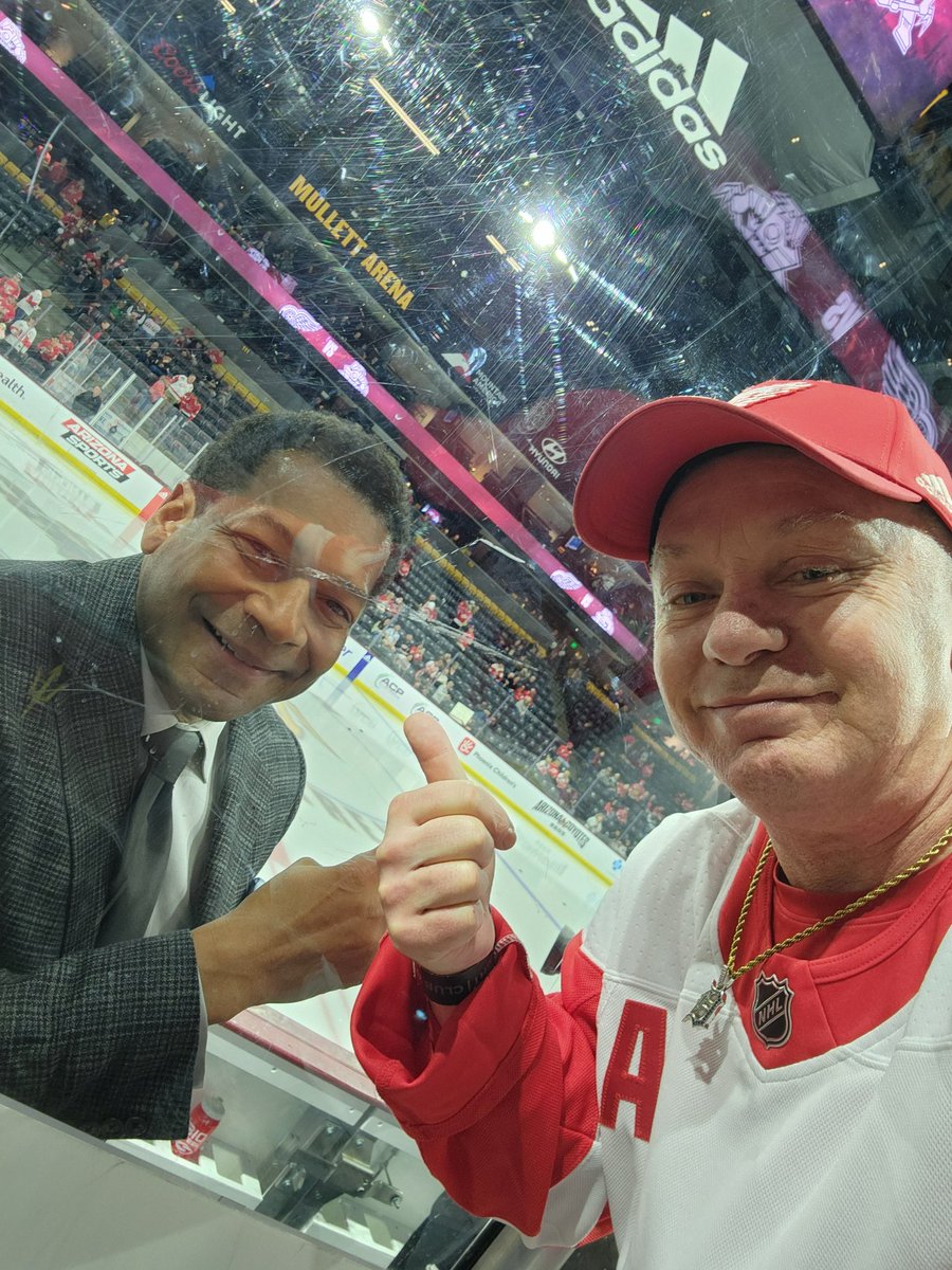 dclynick66's tweet photo. @BallySportsDET @FiegerLaw #IMWITHTREV π #LGRW https://t.co/m2f7uResL1