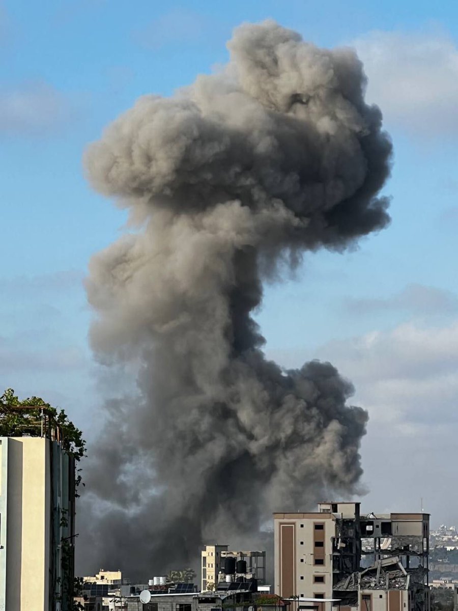 シェハブ特派員: ガザ地区中央部ヌセイラット北部を狙う新たなシオニスト攻撃
#GazaUnderaAttack 
#Nuseirat