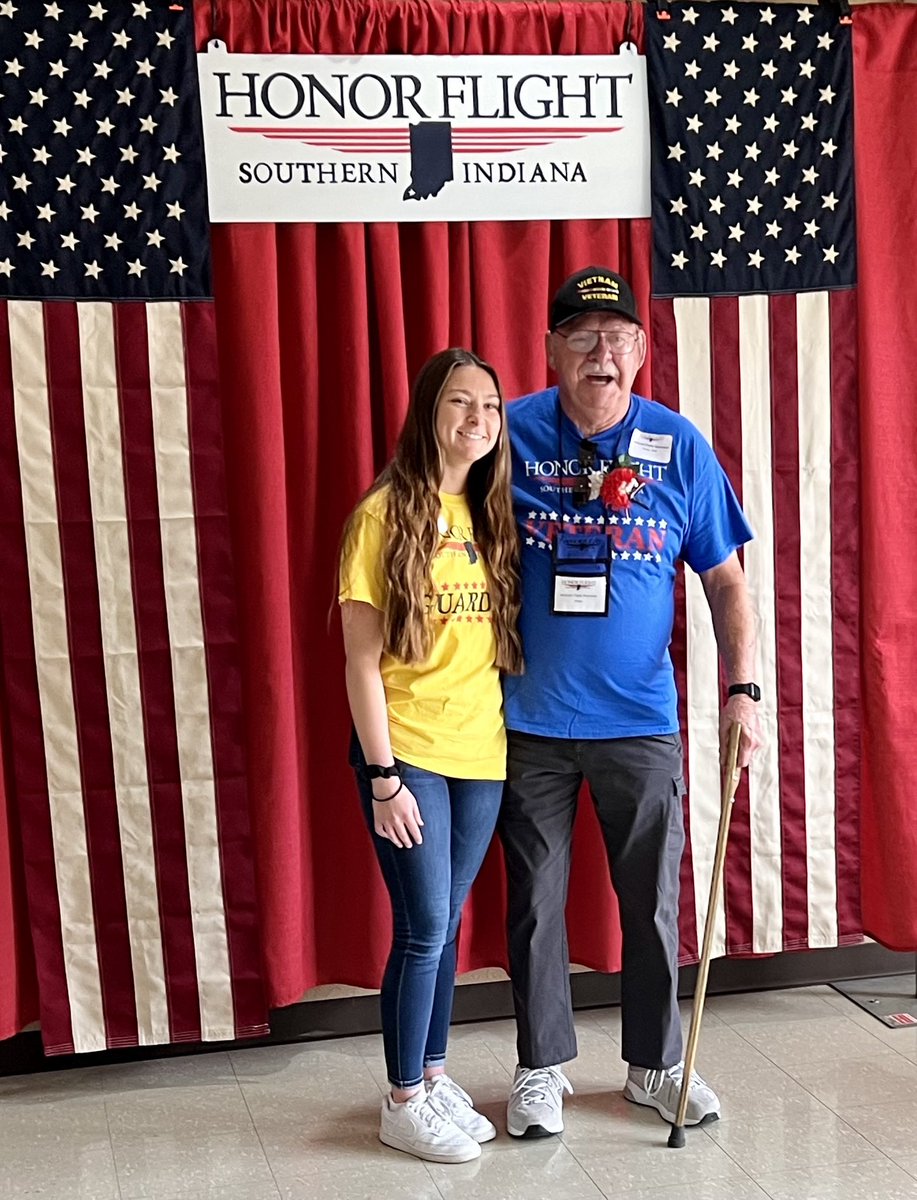 ⁦@HonorFlightNet⁩ dinner underway in ⁦@DT_EVV⁩ - 16th flight. Precious cargo!