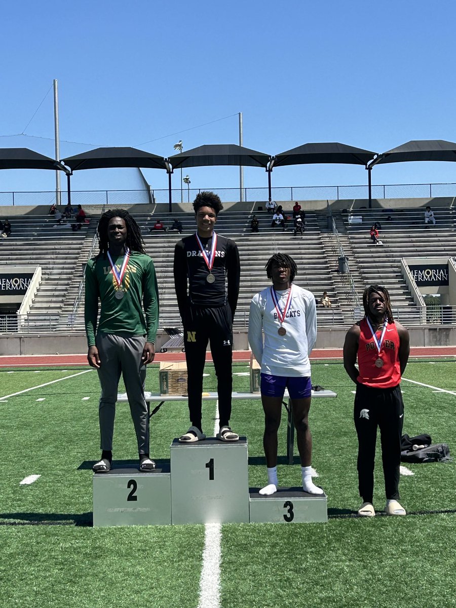 Boys Regional Track Qualifiers. 
LJ Leadon 1st in Long Jump
Andrew Rogers 3rd in Discus
James Williams 1st in Shot Put
Micah Lockett 1st in High Jump
#GoDragons