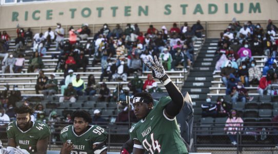 #AGTG✝️ After great call with @CoachThompson6 I am blessed to receive an offer from Mississippi Valley‼️ @GibsonAnathan @TNTchalla @SMJ2852 @CoachRich72 @BBoueteEAA @JUCOFFrenzy @JuCoFootballACE