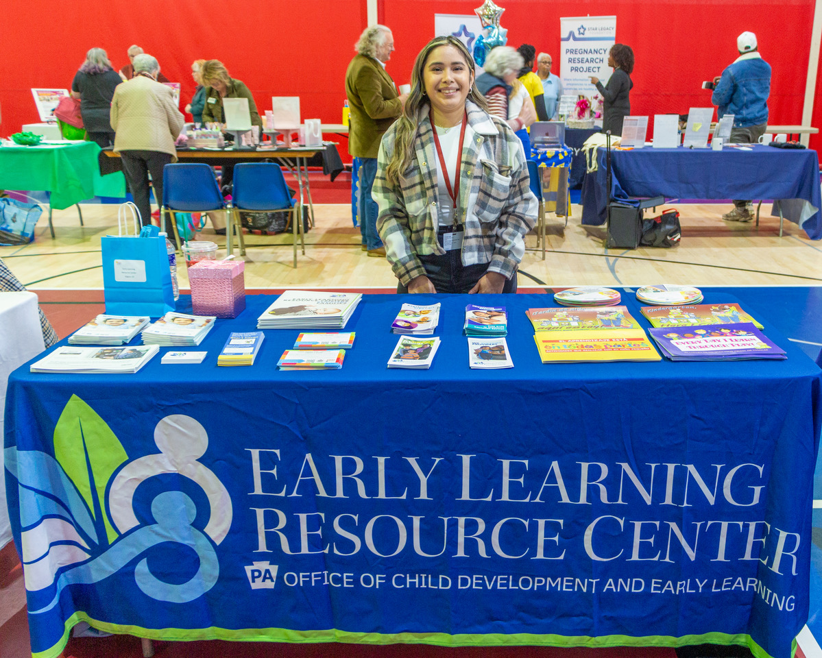 Bilingual Family Engagement Specialist Crystal Ayala manned our resource table at the Chester County Single Mother's Conference at Oskar Lasko YMCA West Chester. The single Moms were provided with FREE workshops, lunch, childcare and a self-care lounge. #TeamCCIUShares