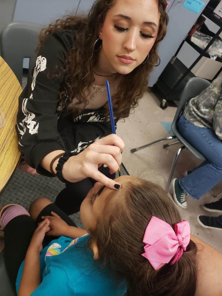 Thank you Ms. Willows and the CHS National Art Honor Society for providing face paintings during field days. These students truly are service minded.
#portraitofagraduate
#movingforward