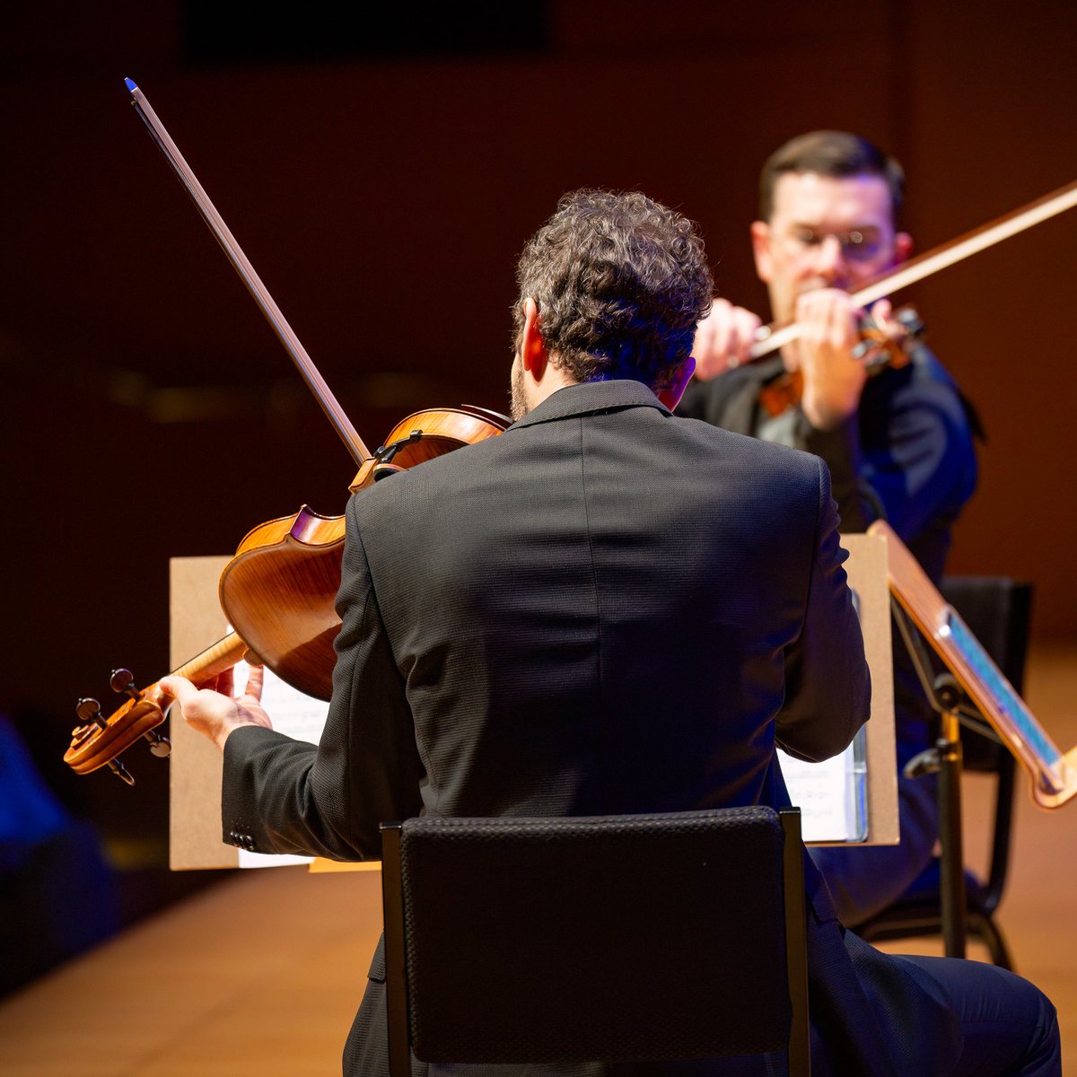 Feel like royalty 🤴👸 on May 7 when musicians from the LA Phil perform Beethoven's 'Archduke' Piano Trio, alongside other incredible chamber works, at the last Chamber & Wine Tuesday of the season. bit.ly/WDCH2324BSC 📸: Elizabeth Asher