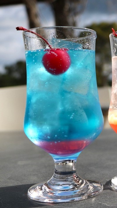 ネモフィラが見頃です！PlayCafeでは、今年もネモフィラブルーにちなん