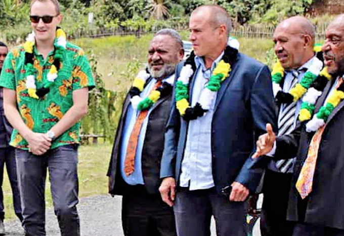 Enga ‘isn’t that bad’, says #Australian diplomat on troubled area visit #AsiaPacificReport #PNG #Enga #Diplomacy #DiplomacySecurity  #Australianaid #tribalfighting #development 
asiapacificreport.nz/2024/04/12/eng…