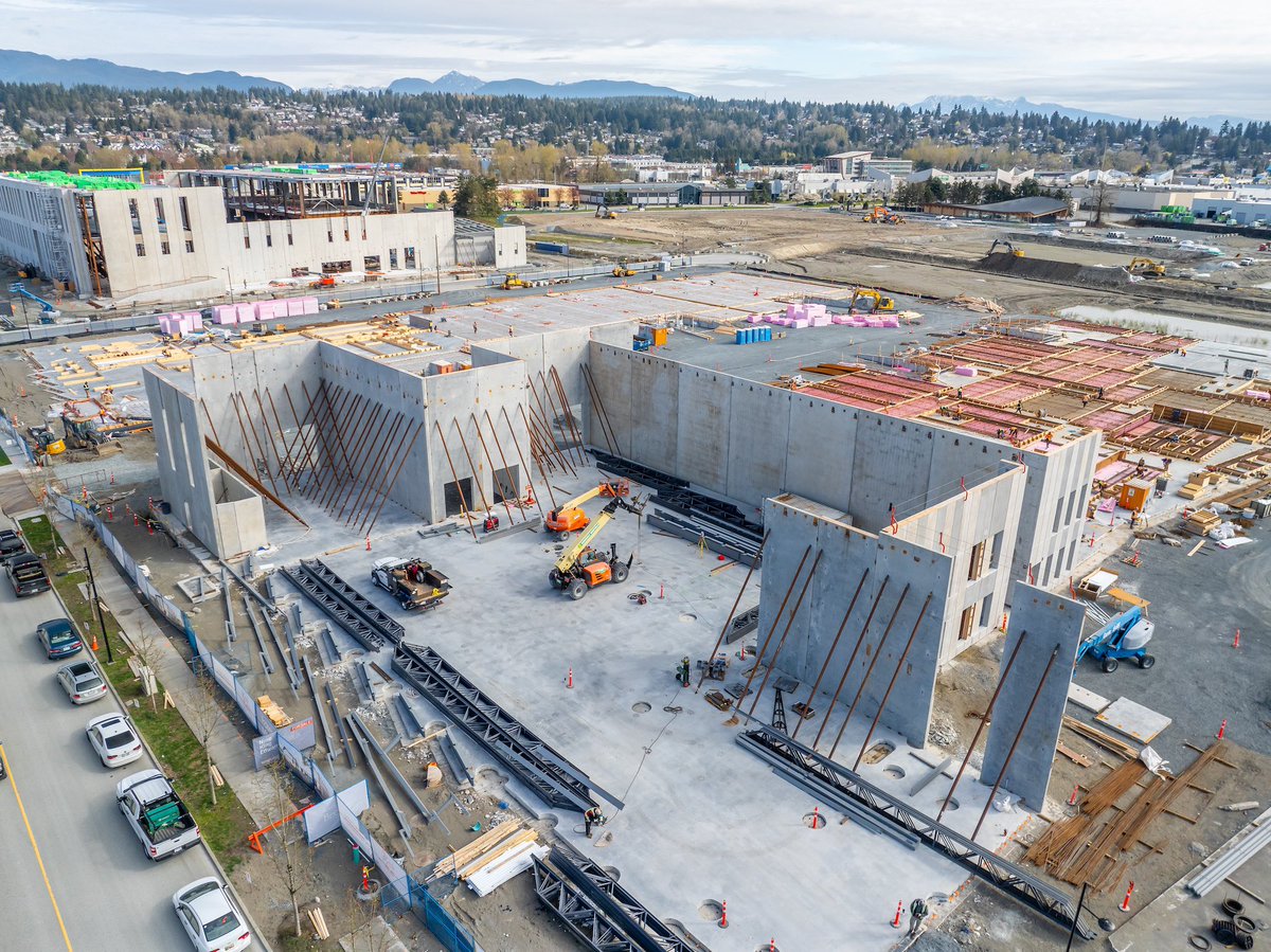 Concrete panel tilt is now fully underway on Building B of our highly-anticipated Fraser Mills Business Centre.

On Building A, concrete slab pour is now complete as our Beedie Construction team prepares to begin tilting next month.

#bcbusiness