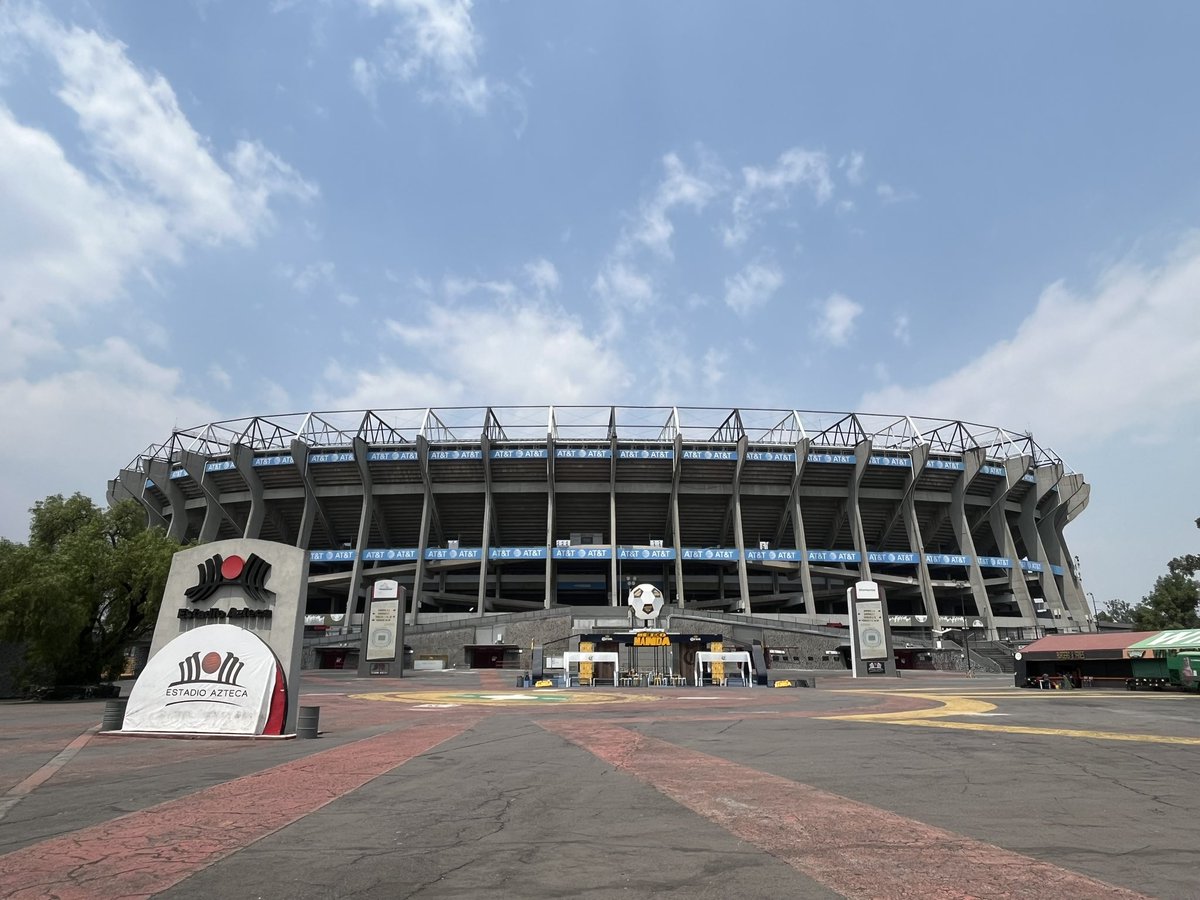 790 days until @FIFAWorldCup 2026 🏟️⚽️ (Hola México 👋)