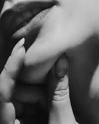 In silenzio ci si può capire, cercare, desiderare. #Buonanotte