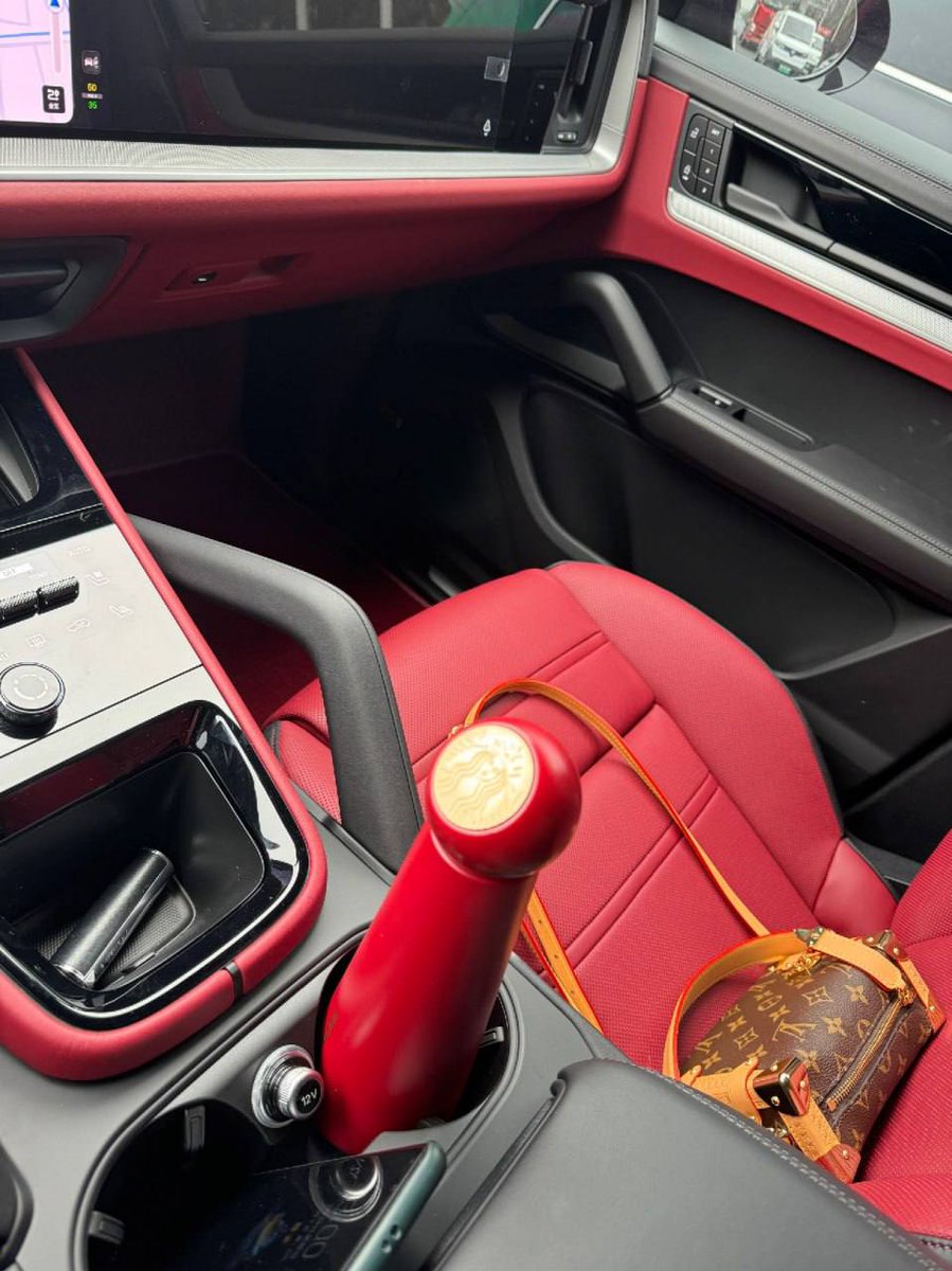 GeneraGift's tweet image. My LV bag owns a front sit in my car....