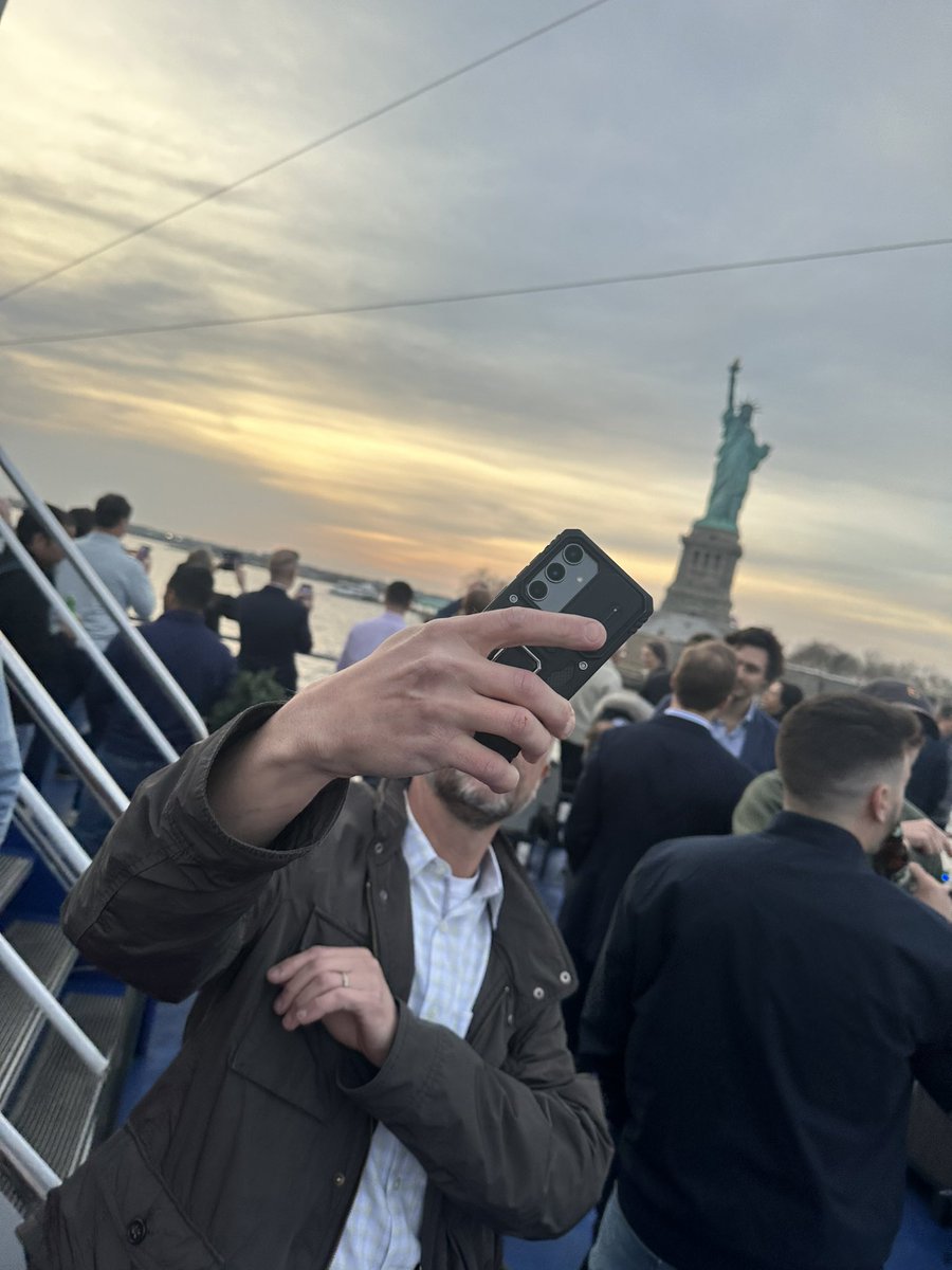 Zach Anderson Pettet tweet media