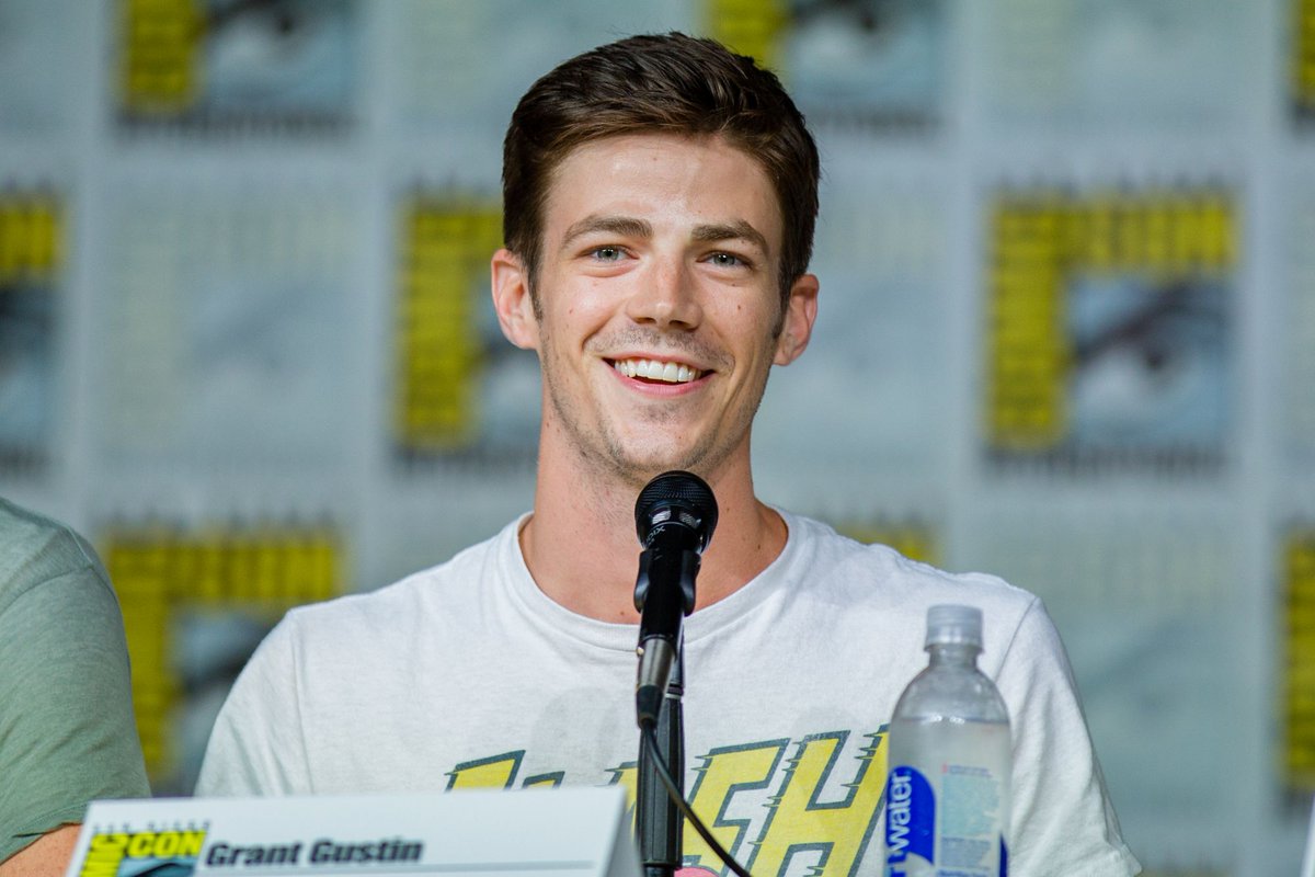 ✅ | 'The Flash' actor Grant Gustin has called for a #CeasefireNOW.