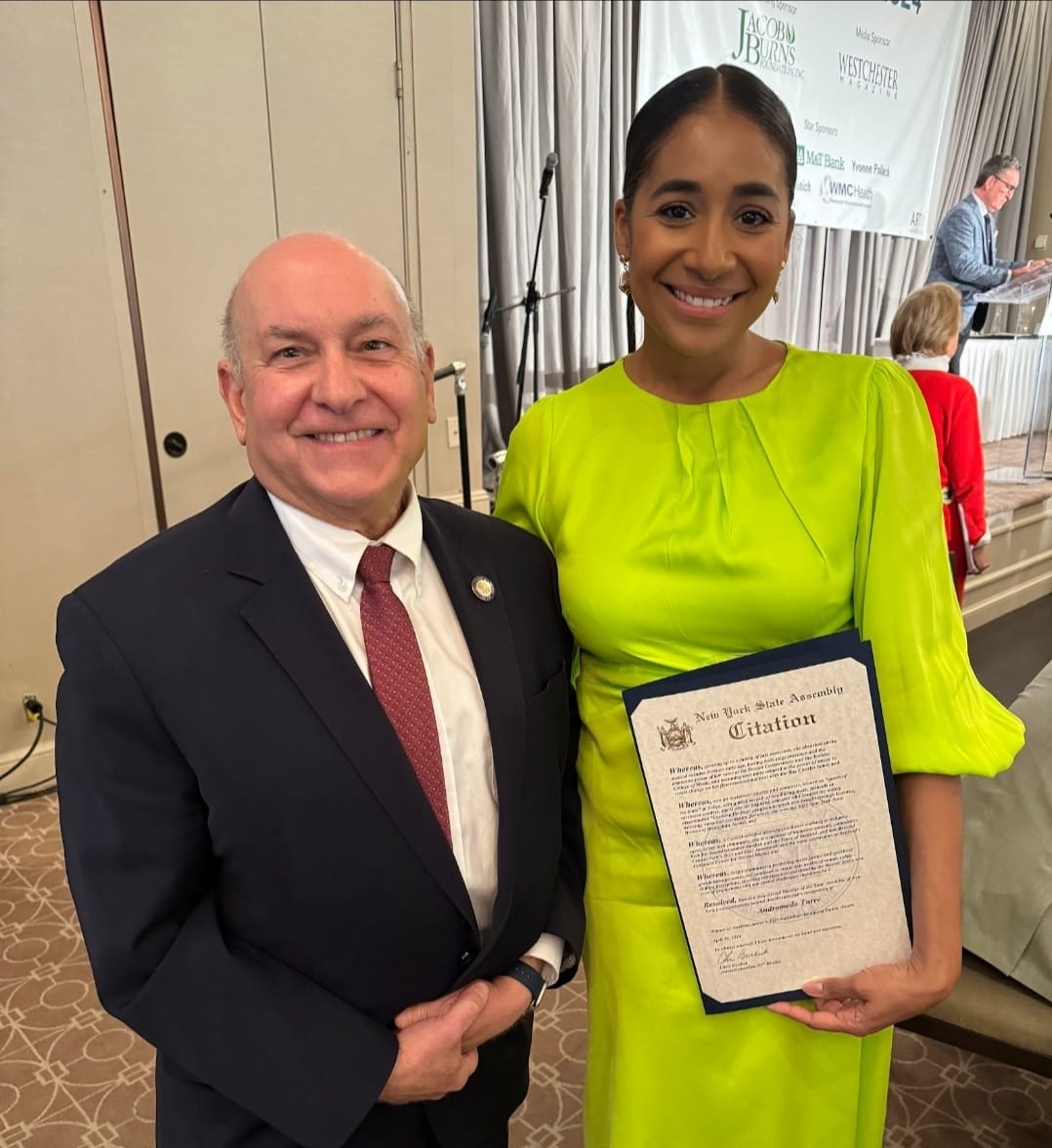 Katonah’s Andromeda Turre was the recipient of the 2024 Advancing Equity Award for her visionary work advancing diversity, equity, and inclusion in the community. 2/3