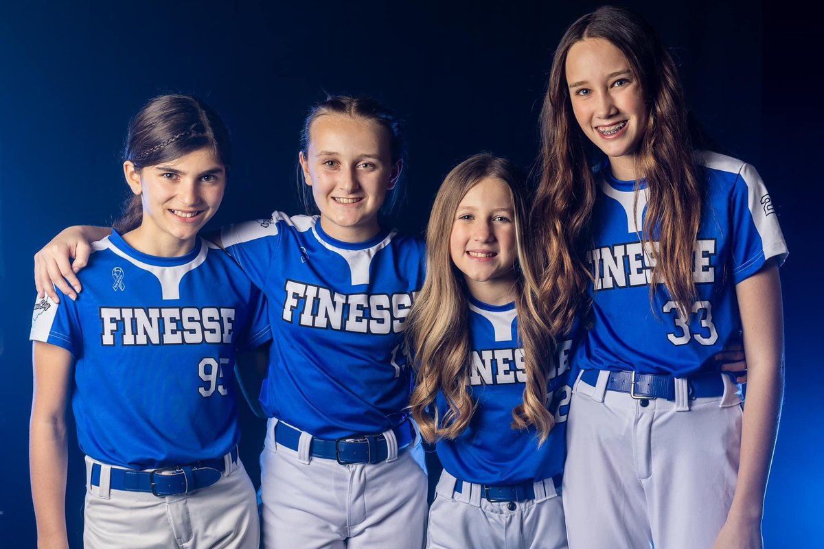 Finesse Blackswamp 11u with some future Jackets on the roster! Good luck this season to Ava, Alizabeth, Avery, and Lila! 💛🖤 #JacketPride