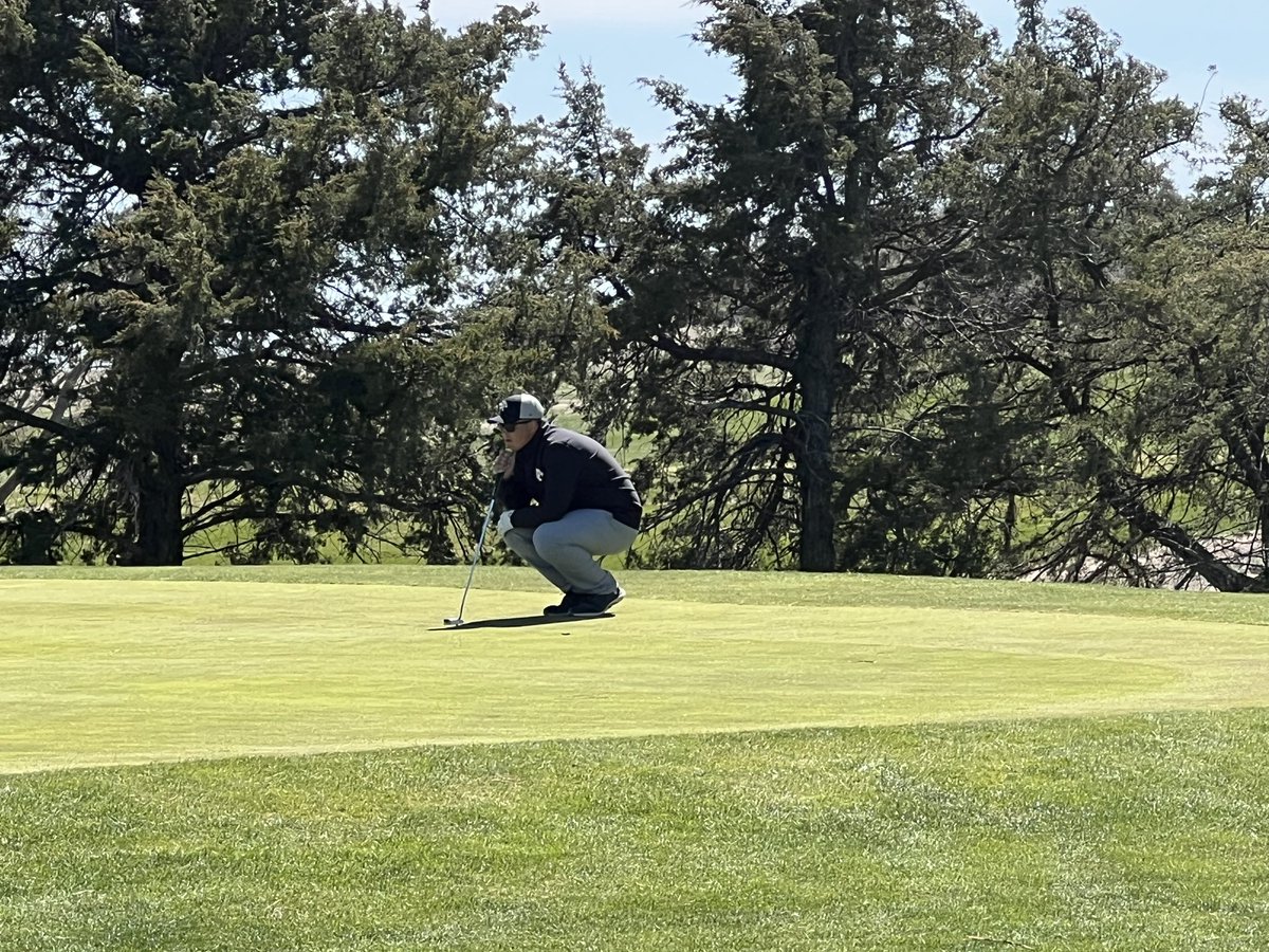 Congratulations to Cohen Harre for placing 6th at the Bob Bohrer Invite @ Red Cloud today. #emfbobcats